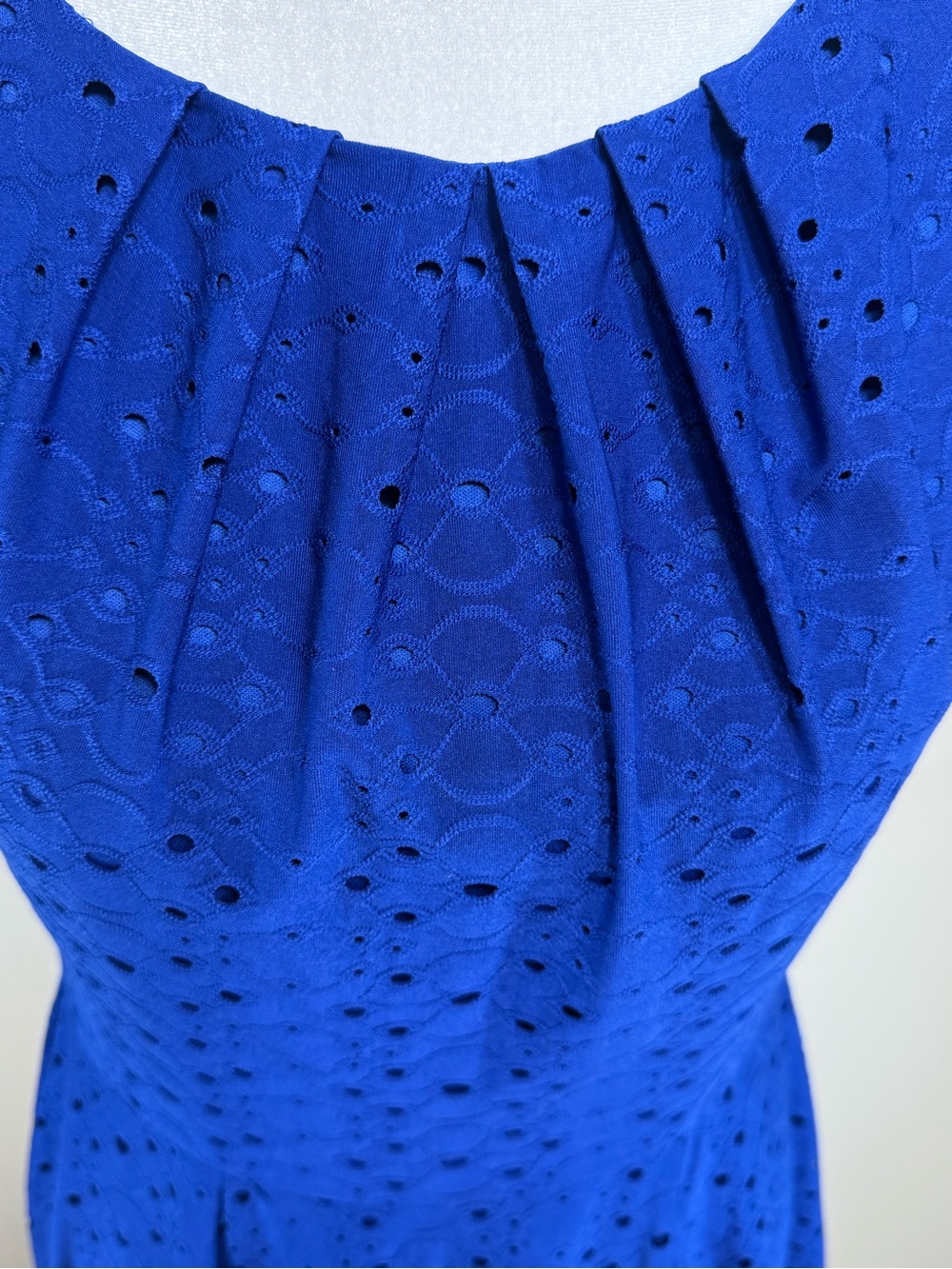 London Style Collection Vibrant Royal Blue Eyelet Fit and Flare Dress Size 6 - Picture 7 of 9